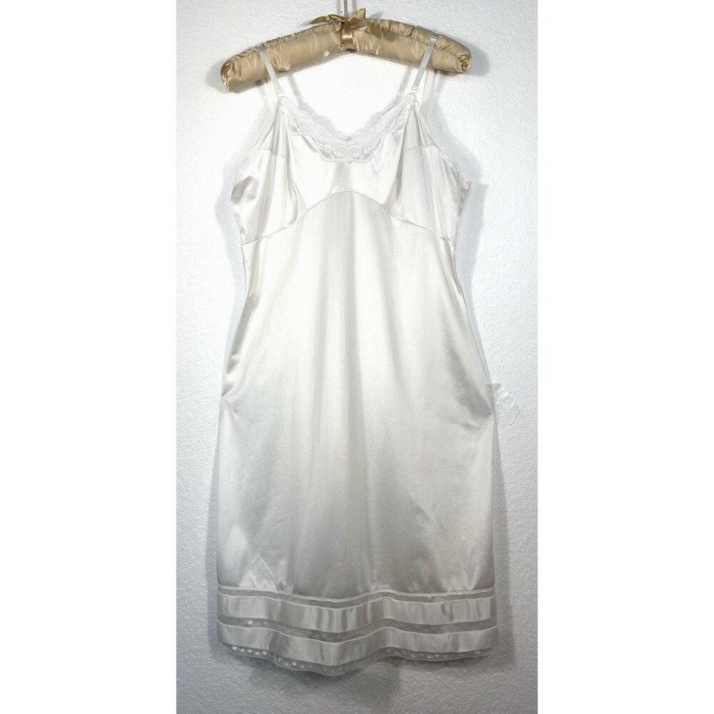 Adonna Ivory Lace Full Slip Dress Size 40 Lingerie Mede USA Vintage Coquette 37”